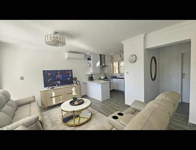 2 BEDROOM TOWNHOUSE FOR SALE IN MORNINGSIDE